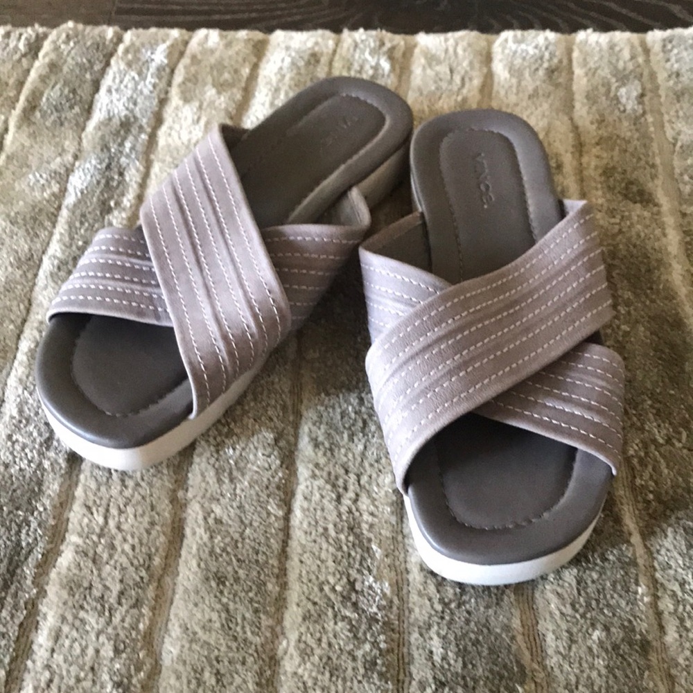 VINCE slide. Grey leather size 7.5 or 8 Like new
